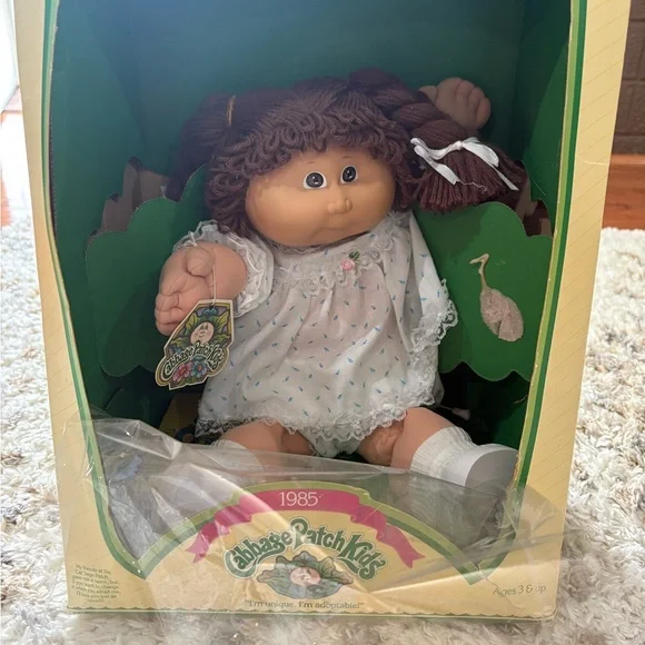 Cabbage Patch Doll Olive Zelda with Kids Birth Certificate and Papers - Picture 2 of 4